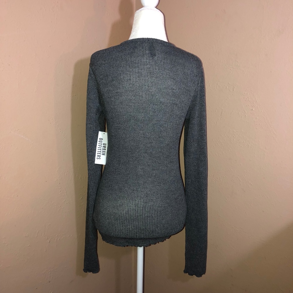 NWT OUT FROM UNDER Gray  Deep VNeck Long Sleev Top - Picture 4 of 7